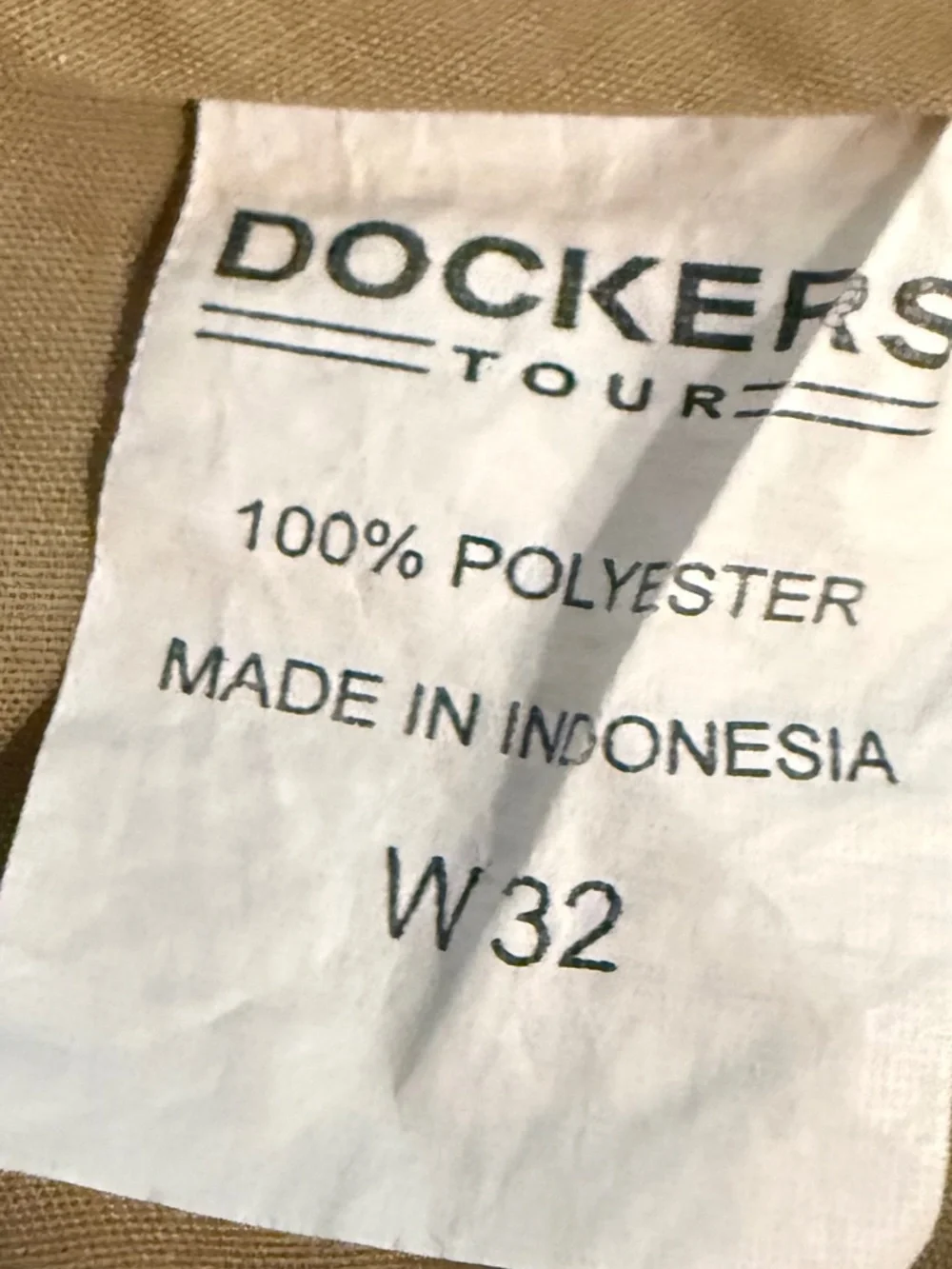 DOCKERS TOUR MENS SIZE 32 SHORTS